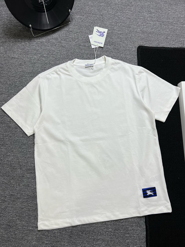 ブランドTシャツ背面デザイン